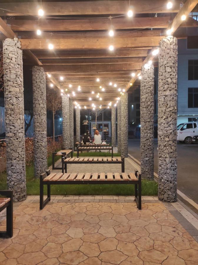 Prestigious Apartment In Bishkek Exterior foto